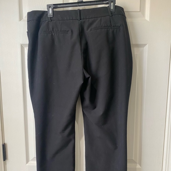 Worthington Women's Pants Size 14 Petite perfect Trouser Leg Stretch Black - Picture 2 of 3